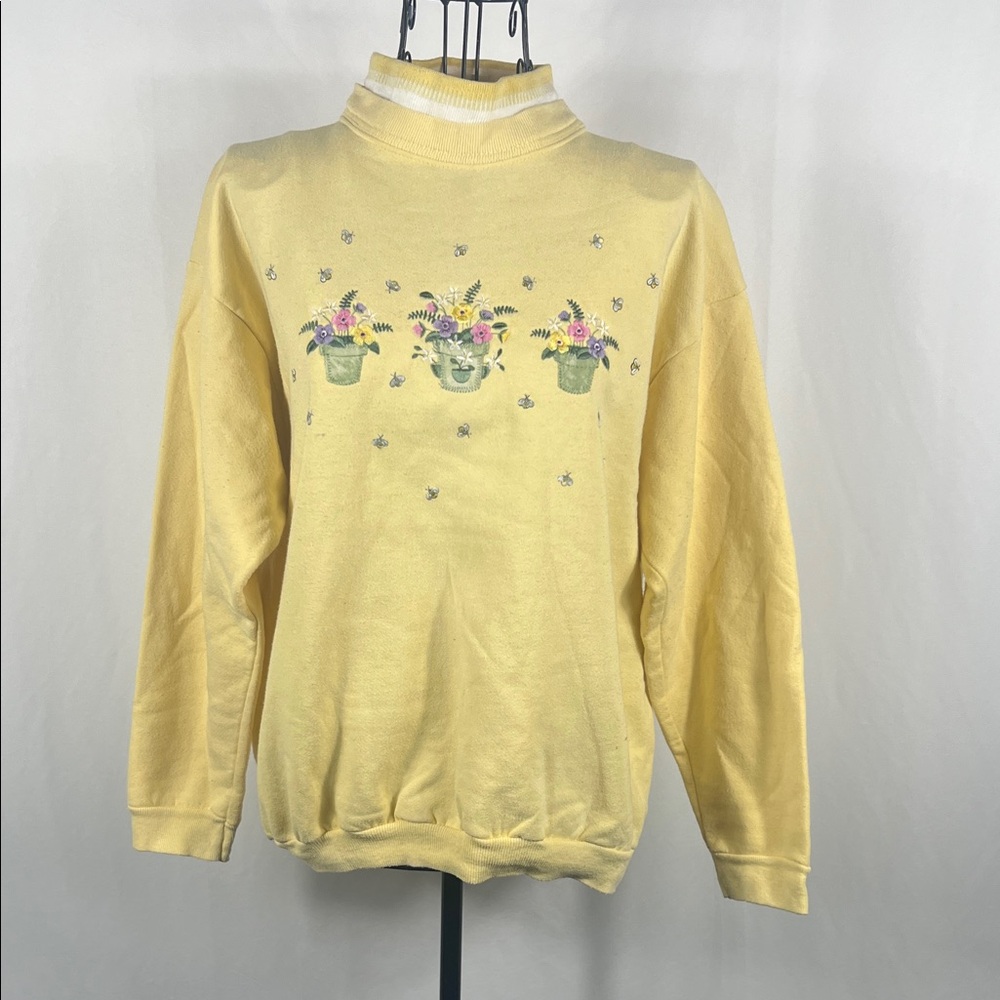VINTAGE 90’s TOP‎ STITCH Women’s Medium Charming Yellow Sweatshirt Granny Cottag